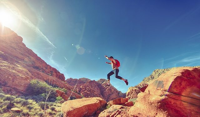 mężczyzna na słońcu fotografia